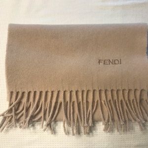 Vintage Fendi Solid Colored Light Beige Womens fringed scarf in 100% Laine Wool